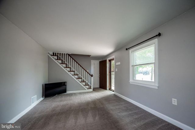 100 LINCOLN AVE, New Castle, DE 19720