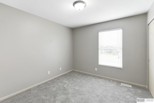 5611 S 193 Avenue, Omaha, NE 68132