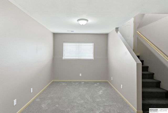 5611 S 193 Avenue, Omaha, NE 68132
