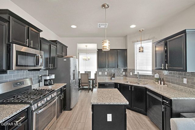 416 Briarcliff Court, El Paso, TX 79932