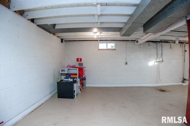 1006 CAMBRIDGE Court, Pekin, IL 61554