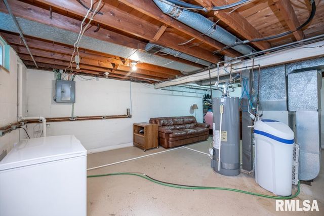 1006 CAMBRIDGE Court, Pekin, IL 61554