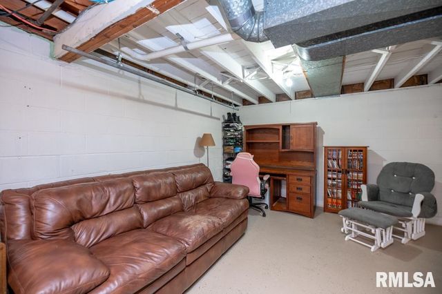 1006 CAMBRIDGE Court, Pekin, IL 61554