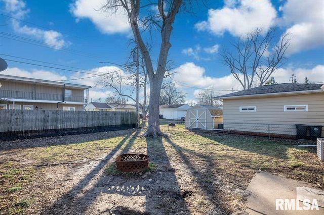 1006 CAMBRIDGE Court, Pekin, IL 61554