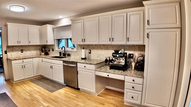 2100 NW 144th Street, Clive, IA 50325