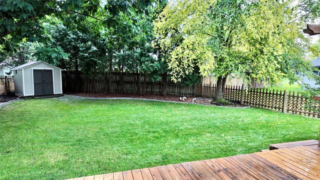 2100 NW 144th Street, Clive, IA 50325
