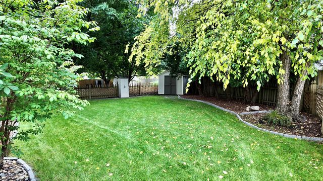 2100 NW 144th Street, Clive, IA 50325