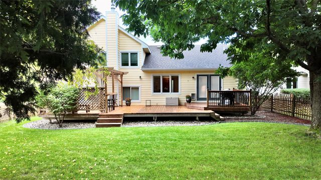 2100 NW 144th Street, Clive, IA 50325