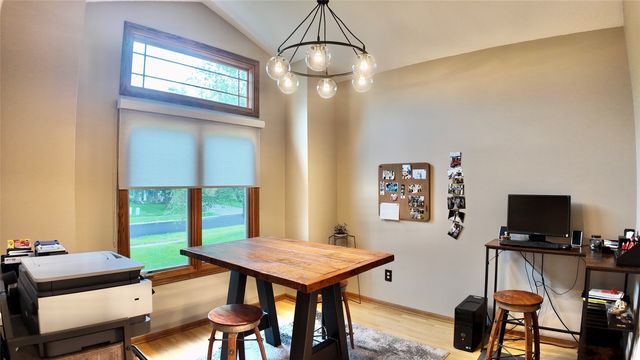 2100 NW 144th Street, Clive, IA 50325