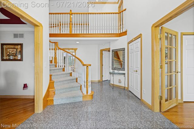 49787 Lakebridge Drive, Shelby Charter Township, MI 48315