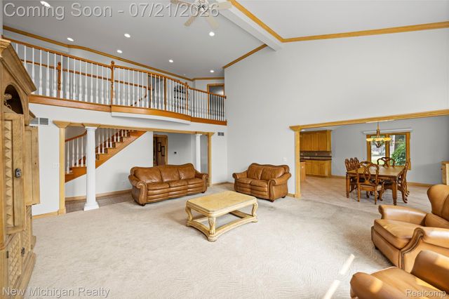 49787 Lakebridge Drive, Shelby Charter Township, MI 48315