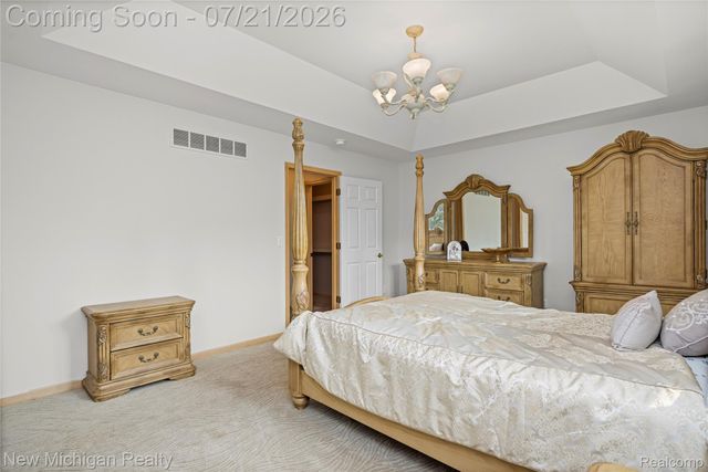 49787 Lakebridge Drive, Shelby Charter Township, MI 48315