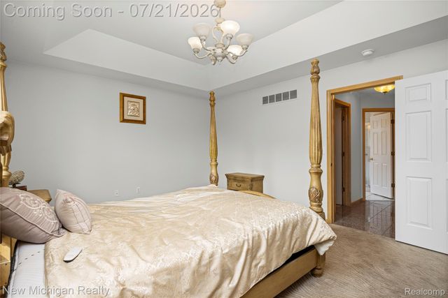49787 Lakebridge Drive, Shelby Charter Township, MI 48315