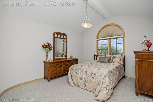 49787 Lakebridge Drive, Shelby Charter Township, MI 48315