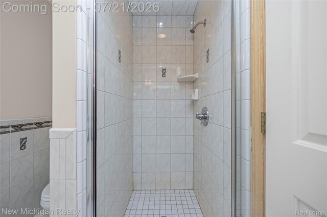 49787 Lakebridge Drive, Shelby Charter Township, MI 48315