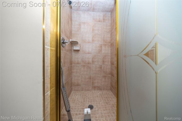 49787 Lakebridge Drive, Shelby Charter Township, MI 48315