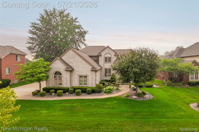 49787 Lakebridge Drive, Shelby Charter Township, MI 48315