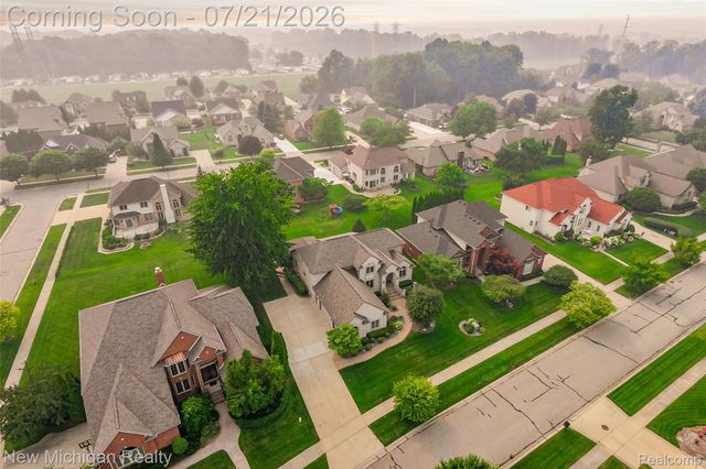 49787 Lakebridge Drive, Shelby Charter Township, MI 48315