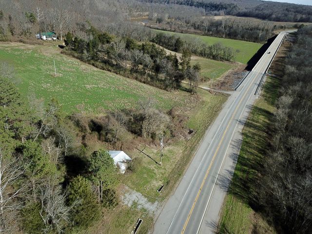 1524 Highway 50, Centerville, TN 37033