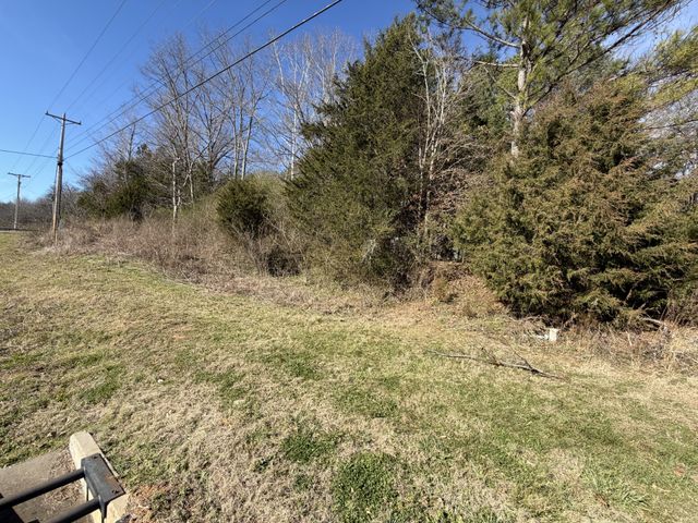 1524 Highway 50, Centerville, TN 37033