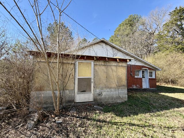 1524 Highway 50, Centerville, TN 37033