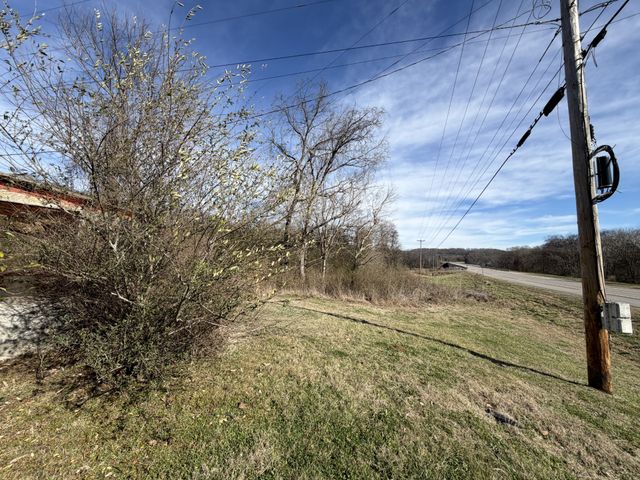 1524 Highway 50, Centerville, TN 37033