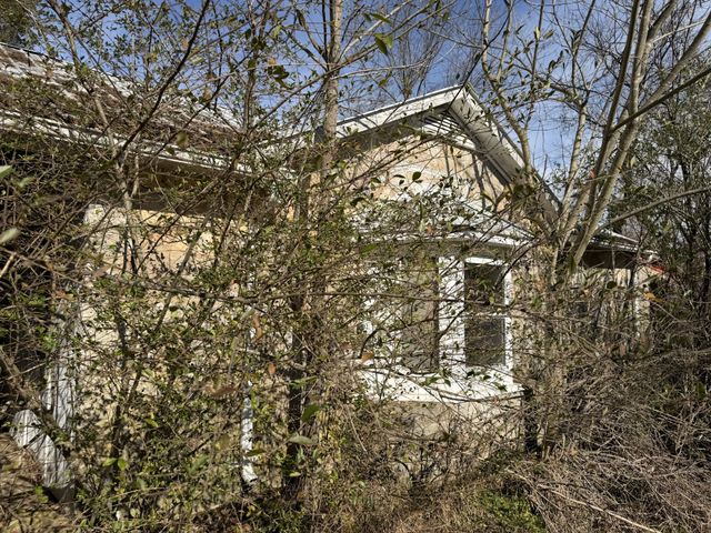 1524 Highway 50, Centerville, TN 37033