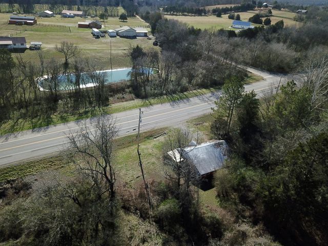 1524 Highway 50, Centerville, TN 37033