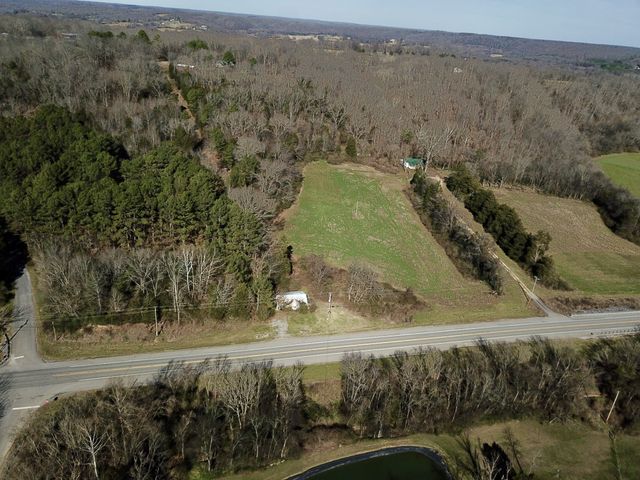 1524 Highway 50, Centerville, TN 37033