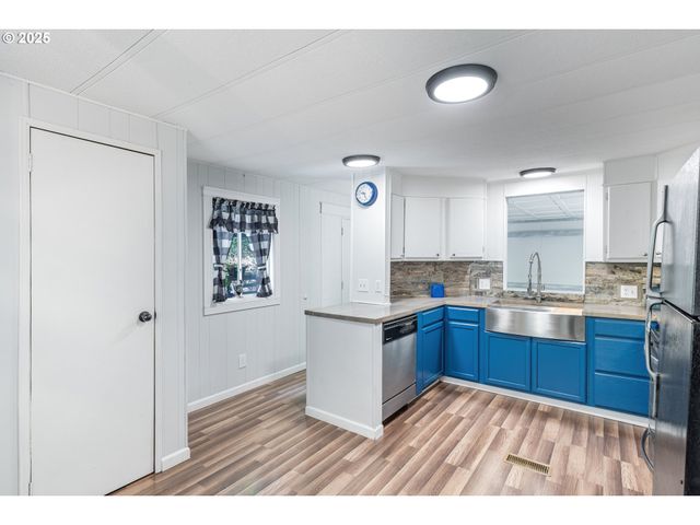 6420 OLD PACIFIC Hwy, Kalama, WA 98625