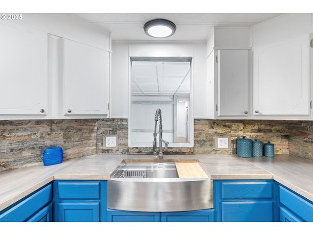 6420 OLD PACIFIC Hwy, Kalama, WA 98625