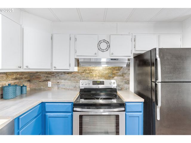 6420 OLD PACIFIC Hwy, Kalama, WA 98625