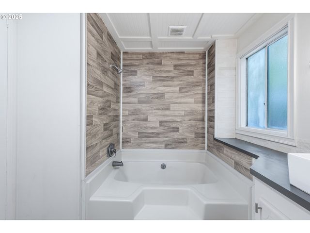 6420 OLD PACIFIC Hwy, Kalama, WA 98625