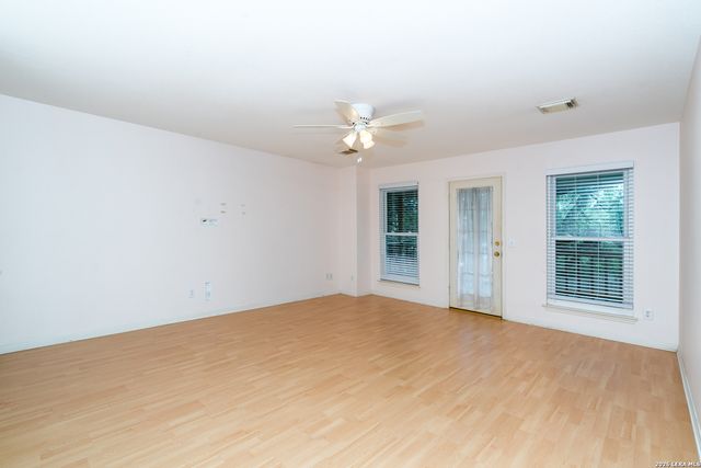 3023 FALL CREST DR, San Antonio, TX 78247