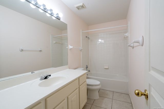 3023 FALL CREST DR, San Antonio, TX 78247