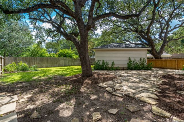 3023 FALL CREST DR, San Antonio, TX 78247