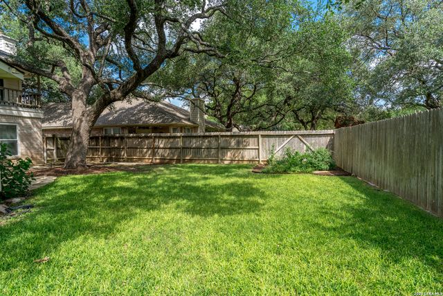3023 FALL CREST DR, San Antonio, TX 78247
