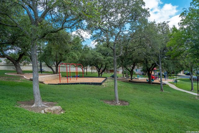 3023 FALL CREST DR, San Antonio, TX 78247