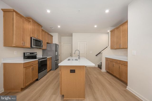 2548 NEABSCO COMMON PL, Woodbridge, VA 22191