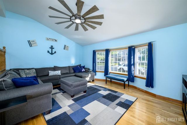 41 Wilson Drive, Fords, NJ 08863