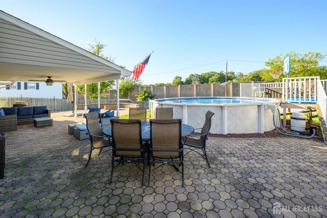 41 Wilson Drive, Fords, NJ 08863