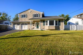 41 Wilson Drive, Fords, NJ 08863