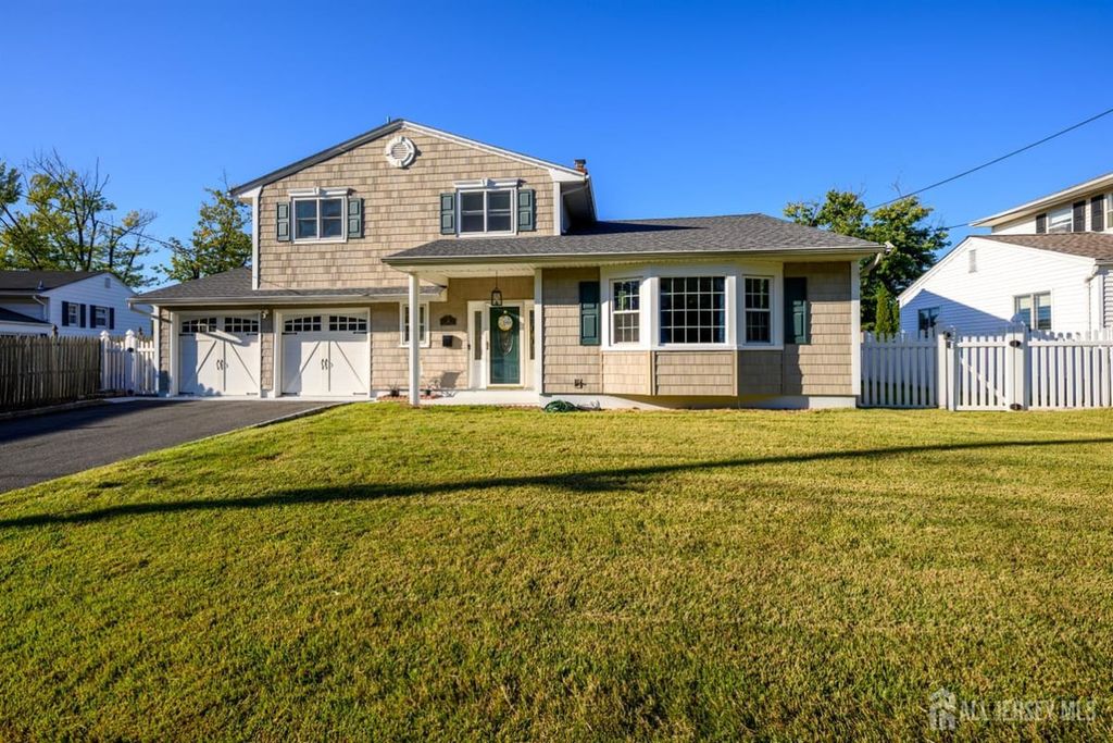 41 Wilson Drive, Fords, NJ 08863