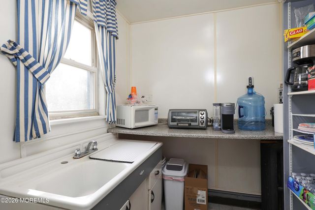 213 S Main Street, Milltown, NJ 08850