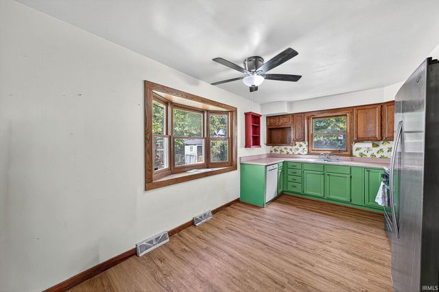 1040 Woodward Avenue, South Bend, IN 46616