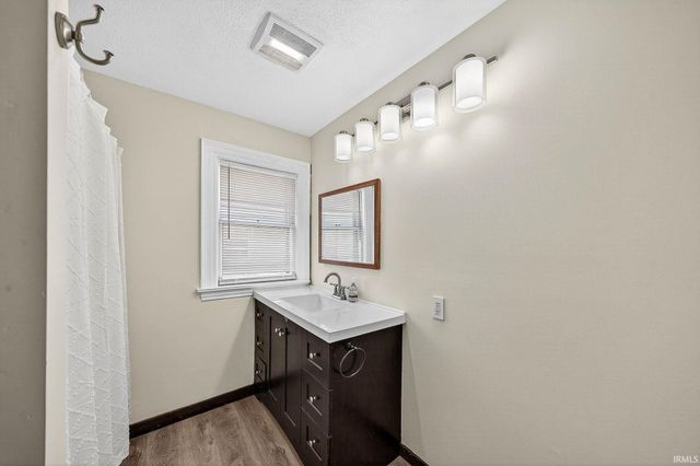 1040 Woodward Avenue, South Bend, IN 46616