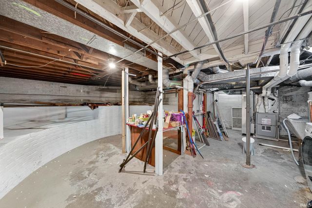 1040 Woodward Avenue, South Bend, IN 46616