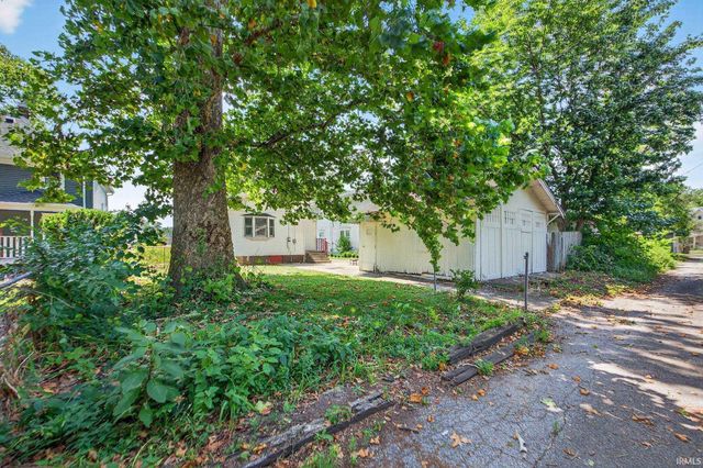 1040 Woodward Avenue, South Bend, IN 46616