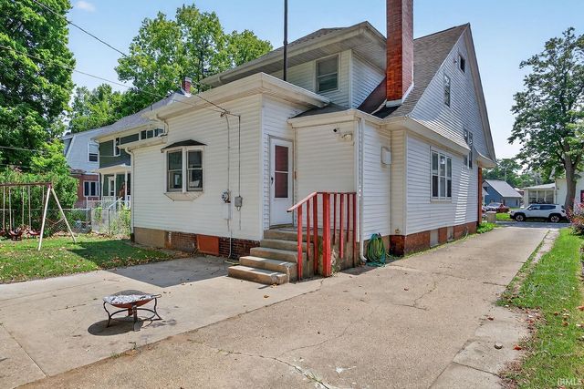1040 Woodward Avenue, South Bend, IN 46616