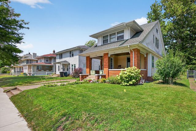 1040 Woodward Avenue, South Bend, IN 46616